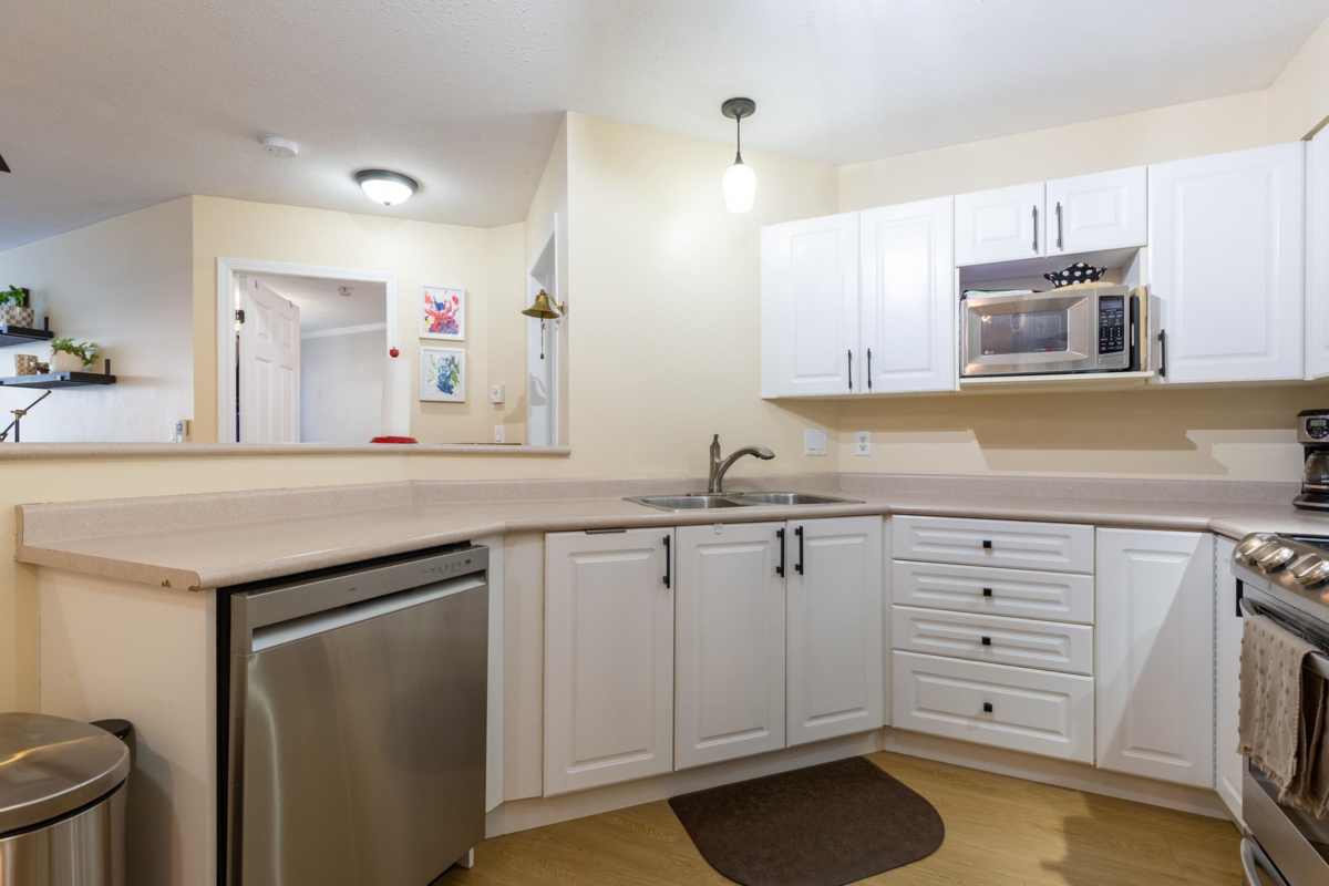 Primary Bedroom Photo of 208 33599 2 Avenue, Mission, BC