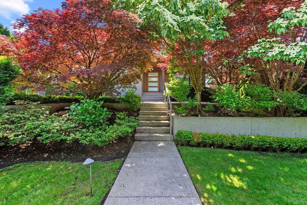 Exterior Rear Photo of 990 Jefferson Avenue, West Vancouver, BC