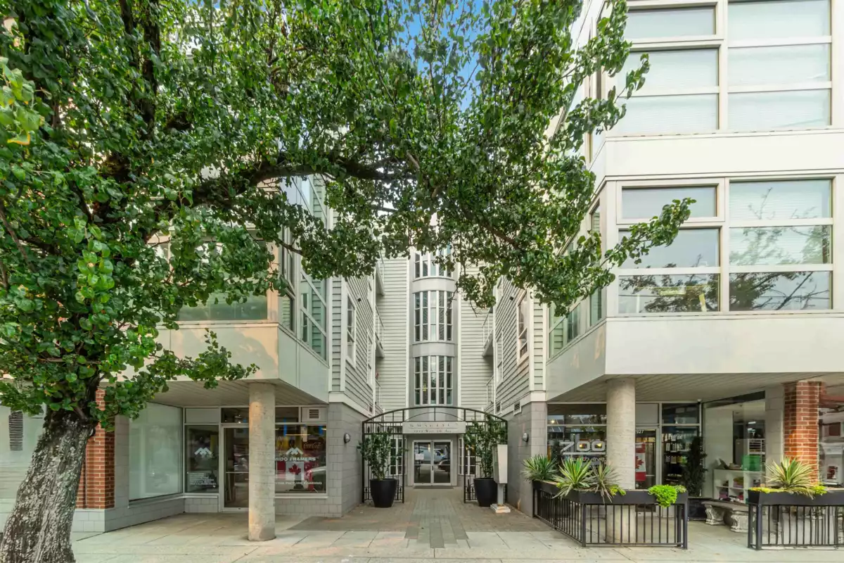 Exterior Front Photo of 307 2929 W 4th Avenue, Vancouver, BC