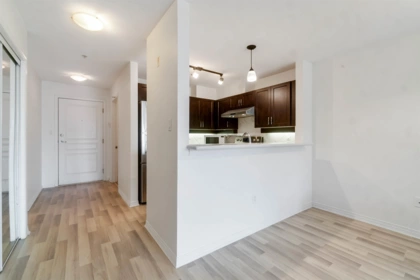 Kitchen Island Photo of 307 2929 W 4th Avenue, Vancouver, BC