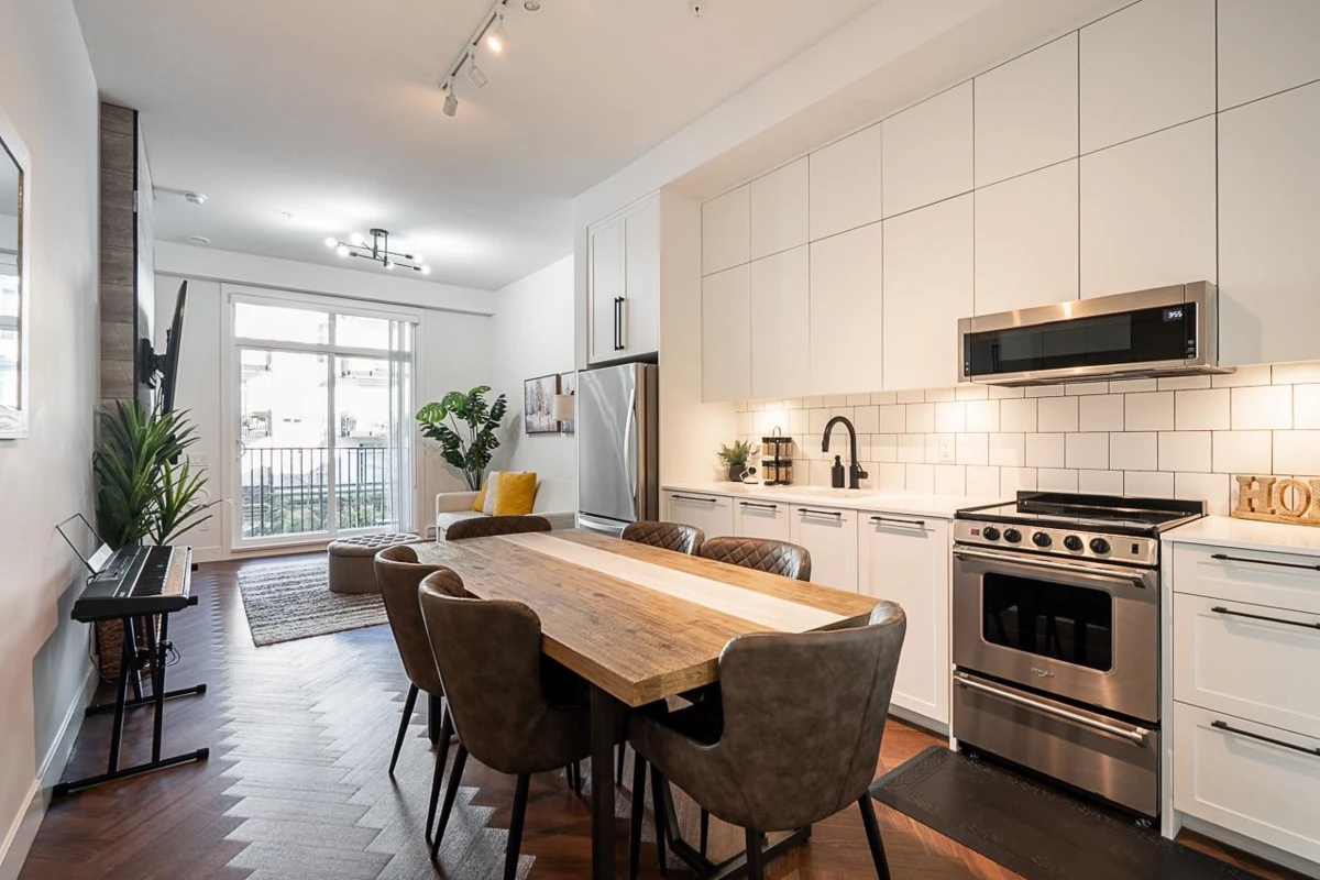Dining Area Photo of 207 13929 105a Avenue, Surrey, BC