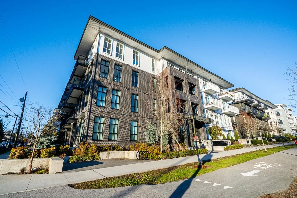 Exterior Front Photo of 207 13929 105a Avenue, Surrey, BC