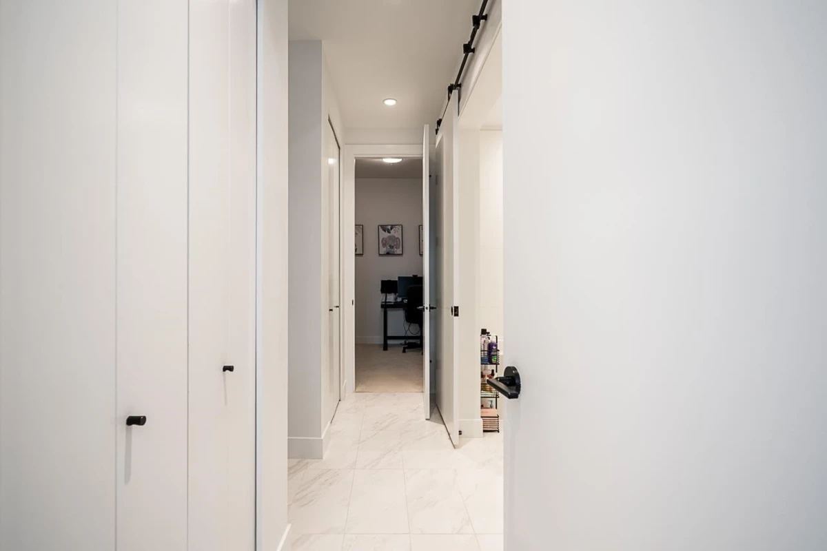 Laundry Room Photo of 207 13929 105a Avenue, Surrey, BC