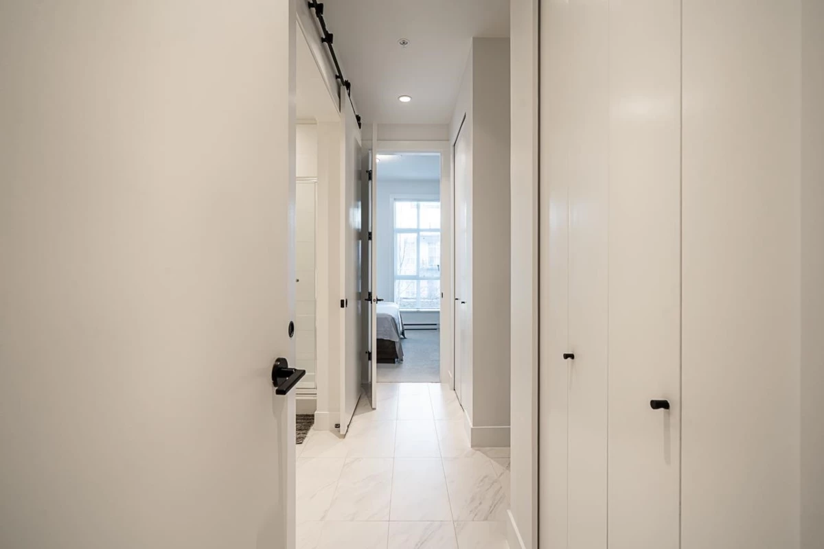 Powder Room Photo of 207 13929 105a Avenue, Surrey, BC