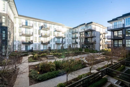 Front Yard Photo of 207 13929 105a Avenue, Surrey, BC