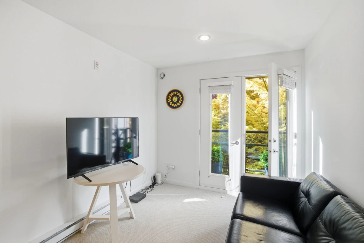Powder Room Photo of 2761 Guelph Street, Vancouver, BC