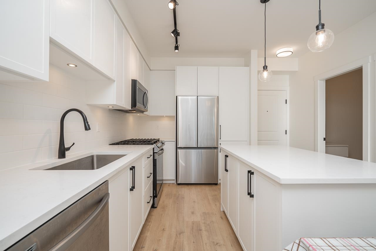 Kitchen Island Photo of 209 7506 199a Street, Langley, BC