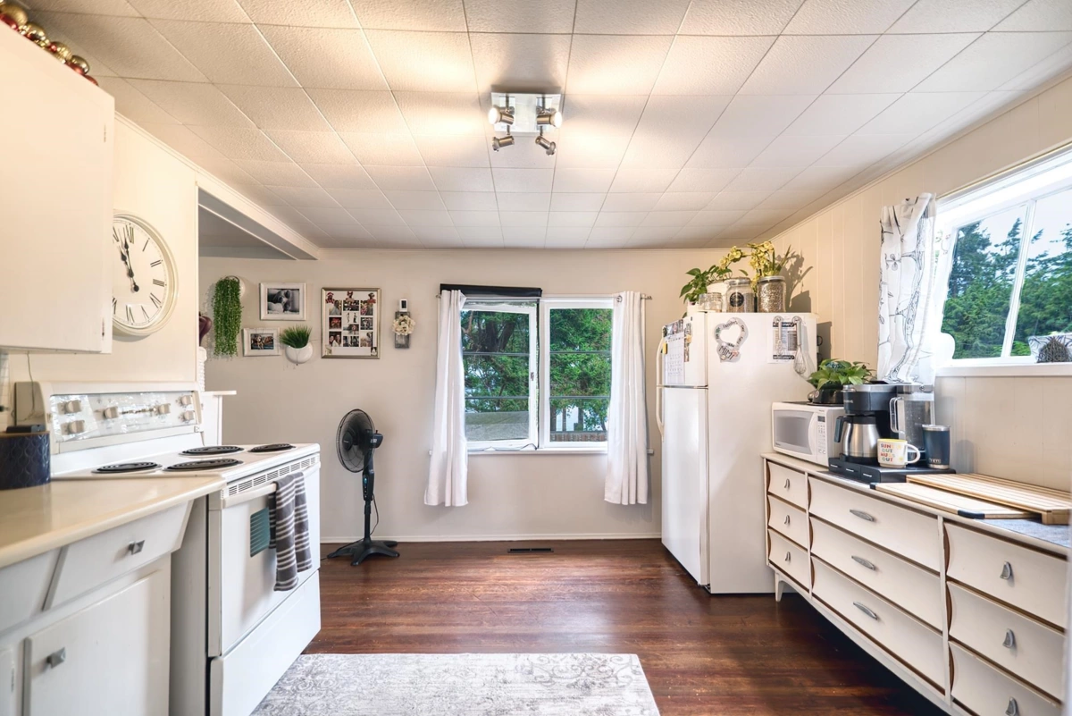 Front Yard Photo of 6582 Sunshine Coast Highway, Sechelt, BC