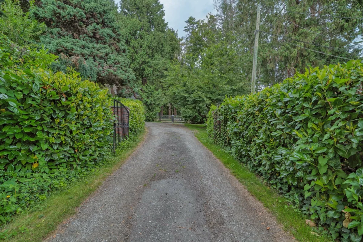 Hallway Photo of 6582 Sunshine Coast Highway, Sechelt, BC