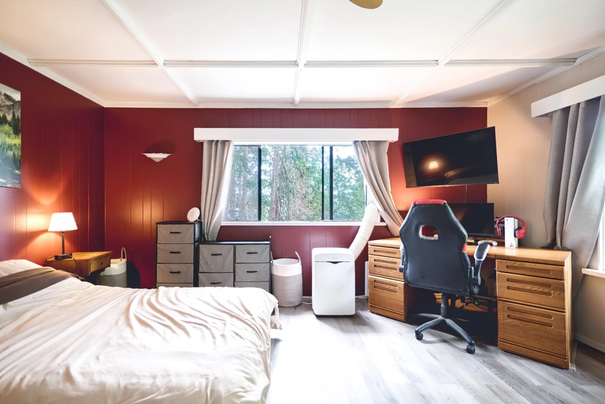 Kitchen Photo of 6582 Sunshine Coast Highway, Sechelt, BC