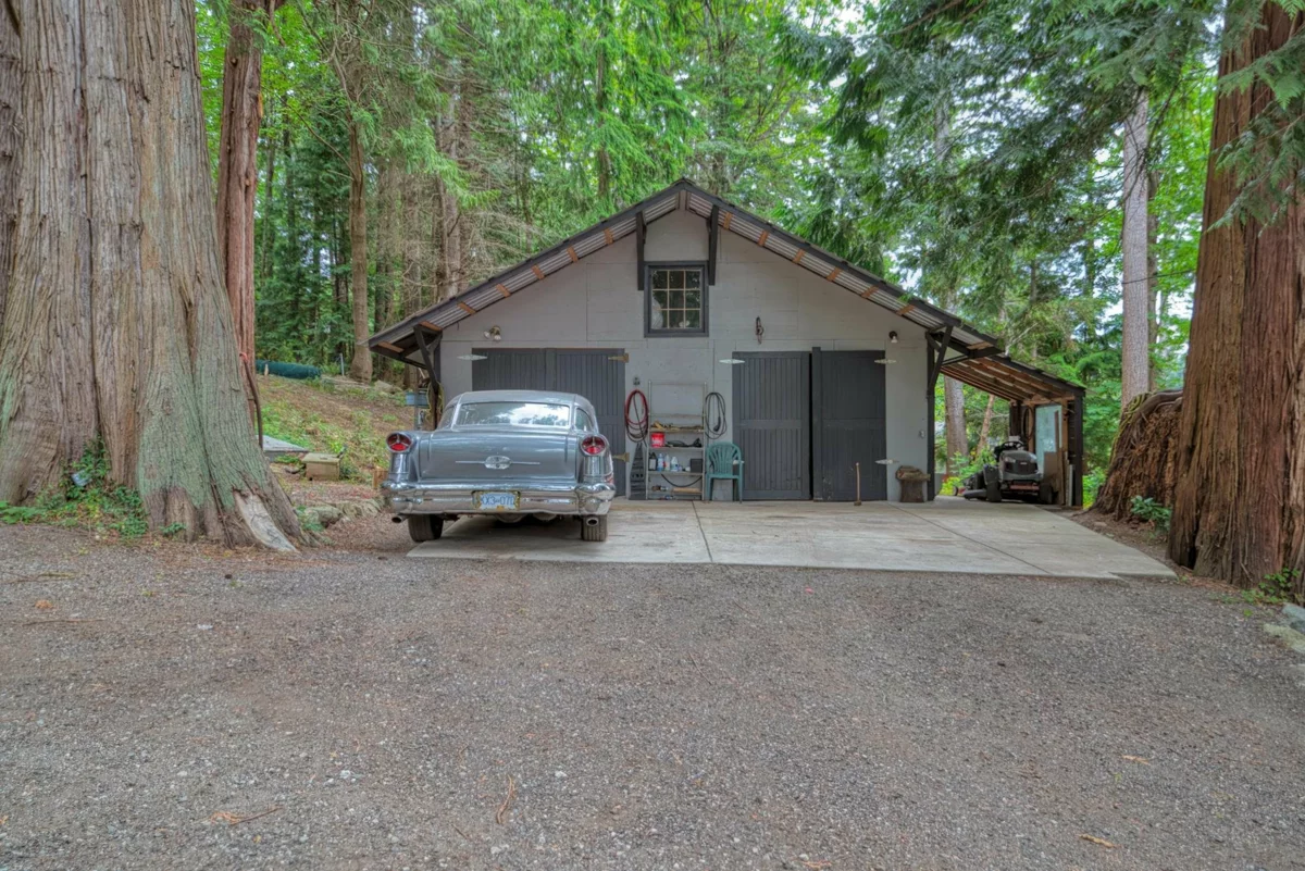 Loft / Bonus Room Photo of 6582 Sunshine Coast Highway, Sechelt, BC
