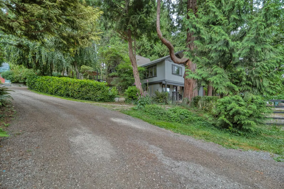 Mudroom Photo of 6582 Sunshine Coast Highway, Sechelt, BC