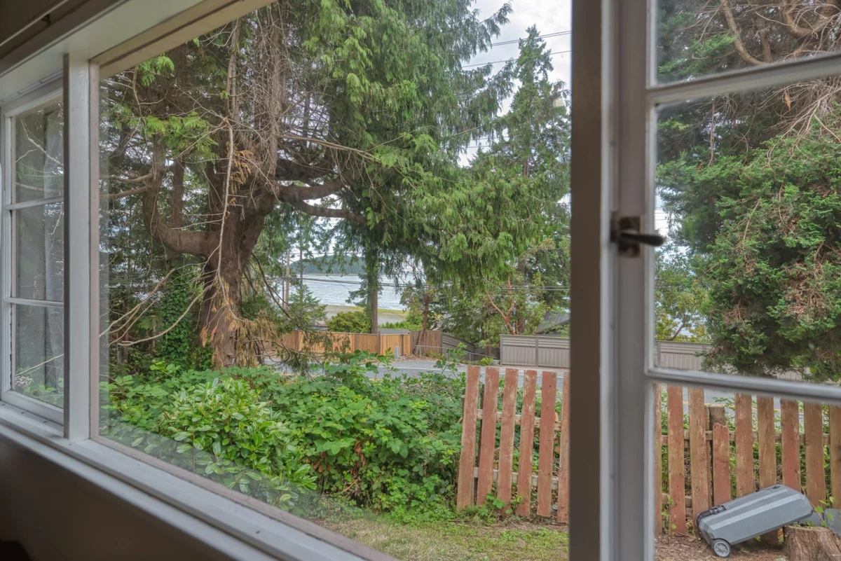 Outdoor Kitchen Photo of 6582 Sunshine Coast Highway, Sechelt, BC