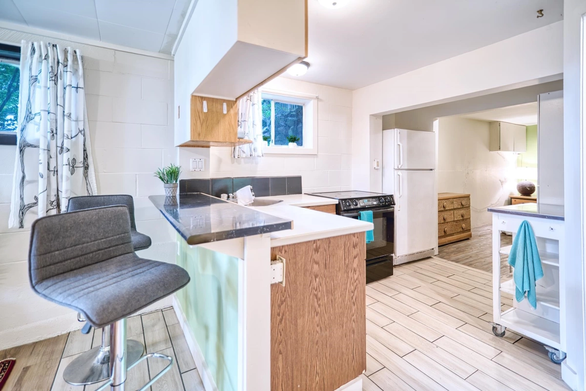 Walk-In Closet Photo of 6582 Sunshine Coast Highway, Sechelt, BC