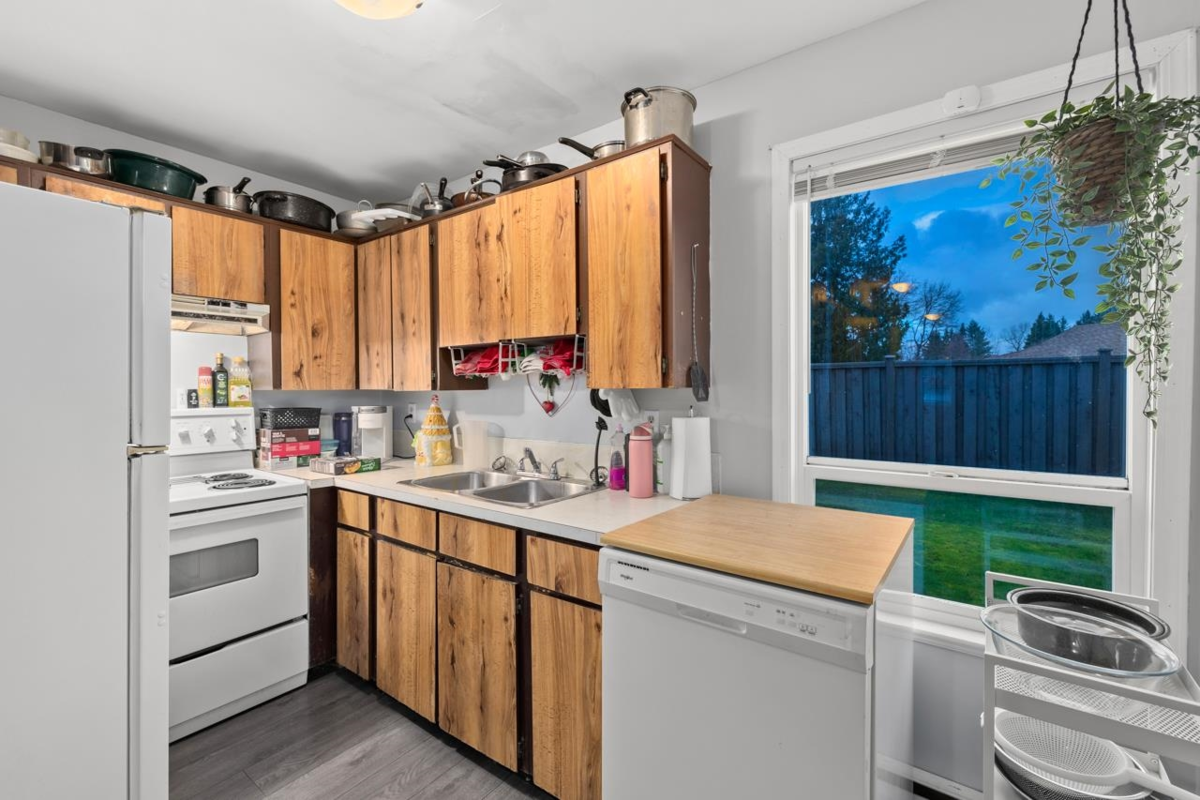 Primary Bathroom Photo of 174 2844 273 Street, Langley, BC