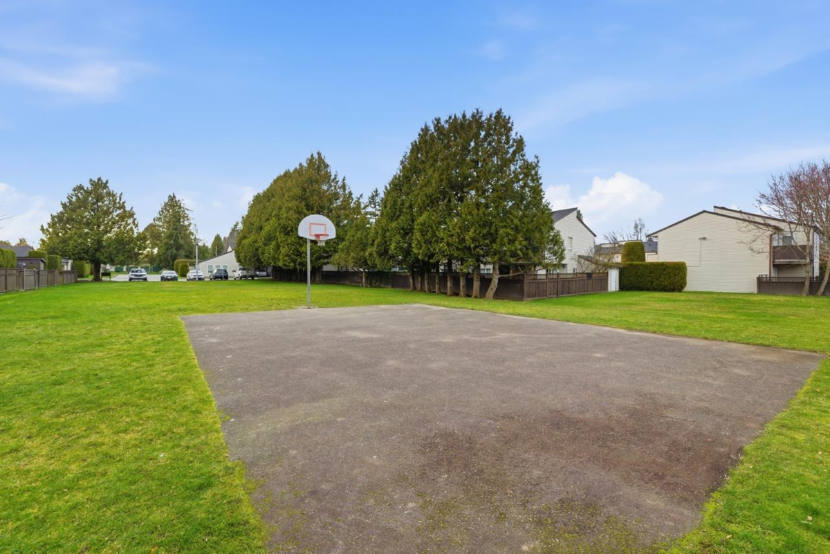 Staircase Photo of 174 2844 273 Street, Langley, BC
