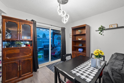 Breakfast Nook Photo of 174 2844 273 Street, Langley, BC