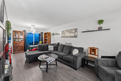 Kitchen Island Photo of 174 2844 273 Street, Langley, BC