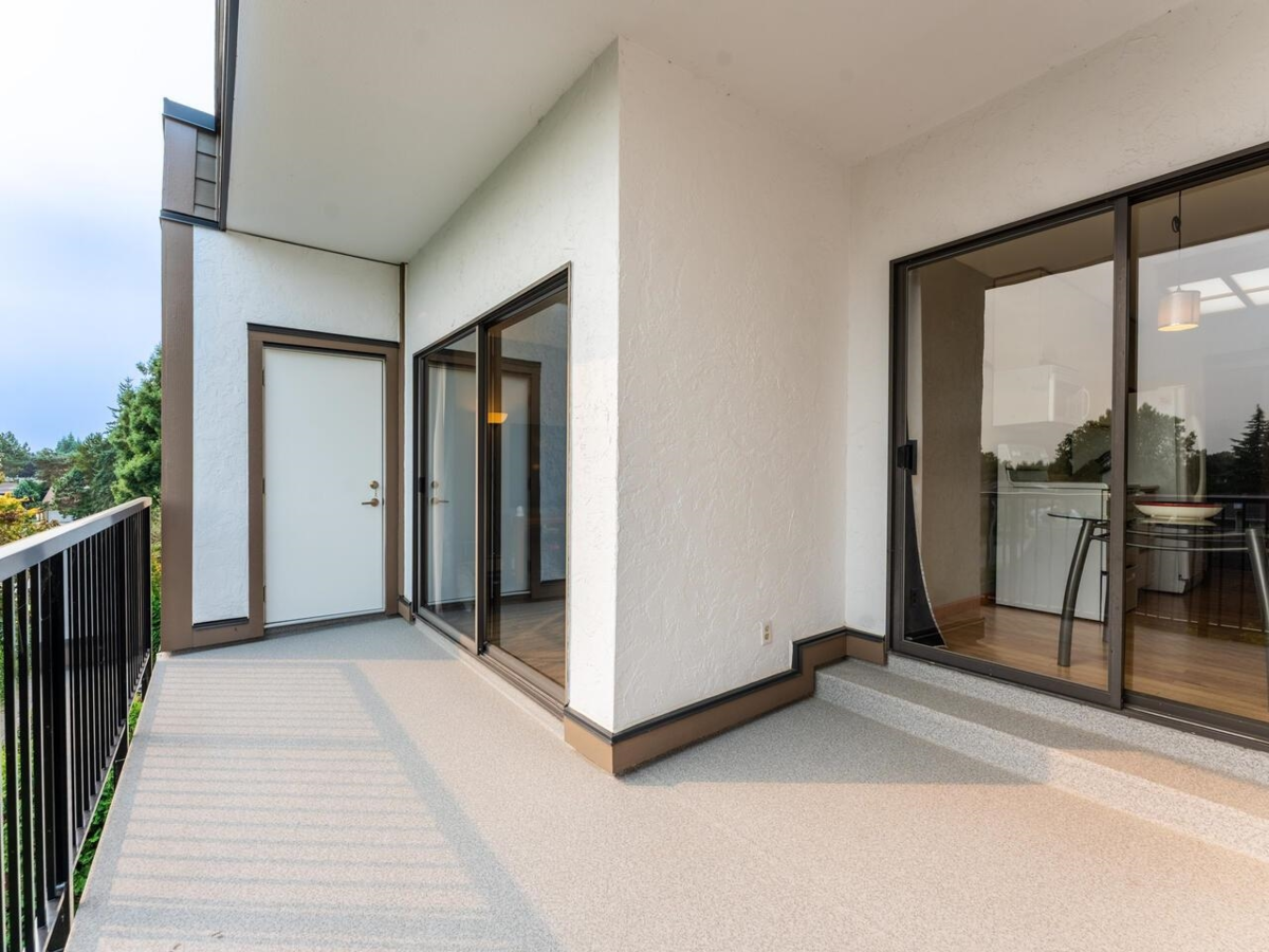 Family Room Photo of 305 8760 No. 1 Road, Richmond, BC