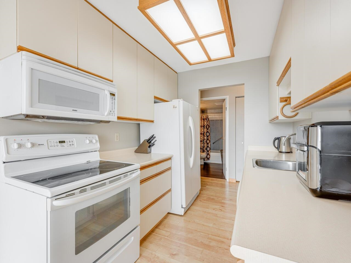 Kitchen Photo of 305 8760 No. 1 Road, Richmond, BC