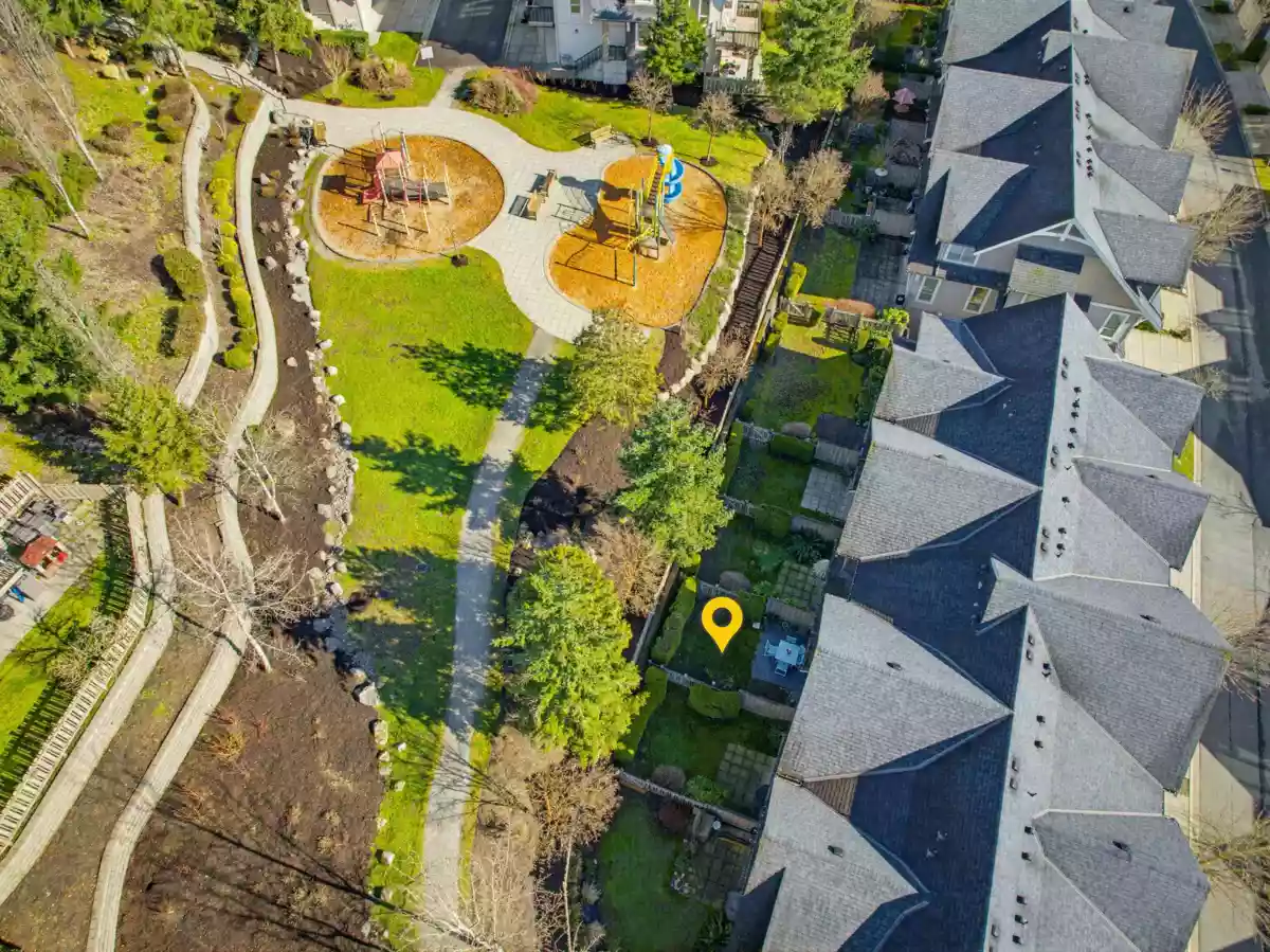 Living Room Photo of 230 3105 Dayanee Springs Boulevard, Coquitlam, BC