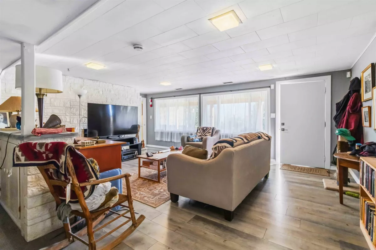 Kitchen Photo of 10005 Kenswood Drive, Chilliwack, BC