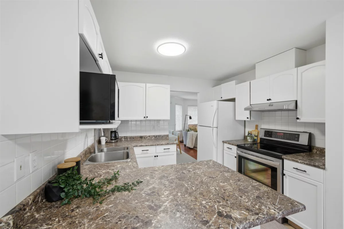 Breakfast Nook Photo of 1 1216 Johnson Street, Coquitlam, BC