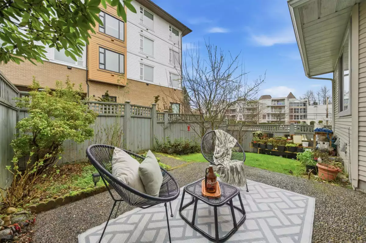 Kitchen Photo of 1 1216 Johnson Street, Coquitlam, BC