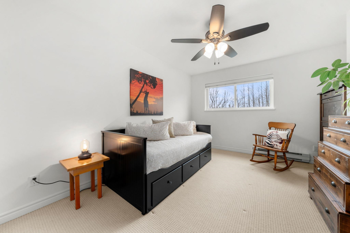 Basement Recreation Room Photo of 3 1700 Mamquam Road, Squamish, BC