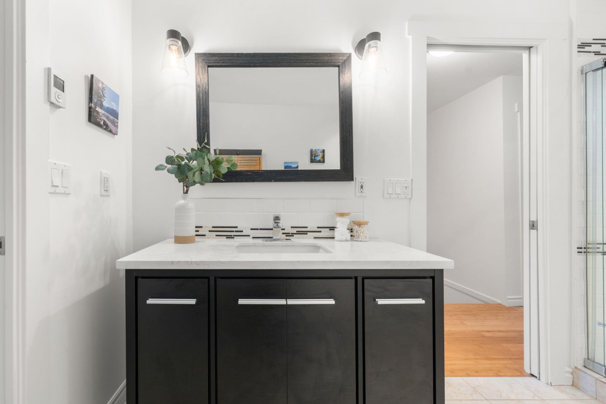 Loft / Bonus Room Photo of 3 1700 Mamquam Road, Squamish, BC