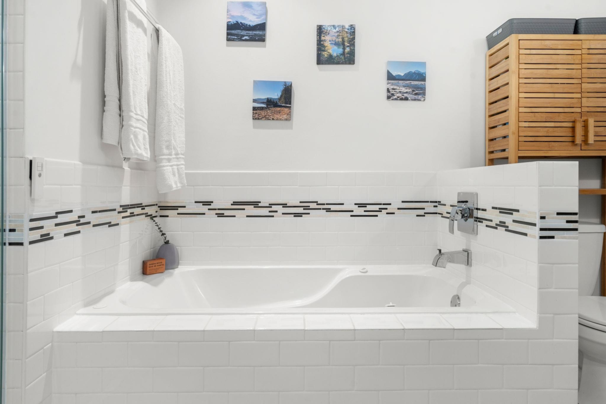 Office / Den Photo of 3 1700 Mamquam Road, Squamish, BC