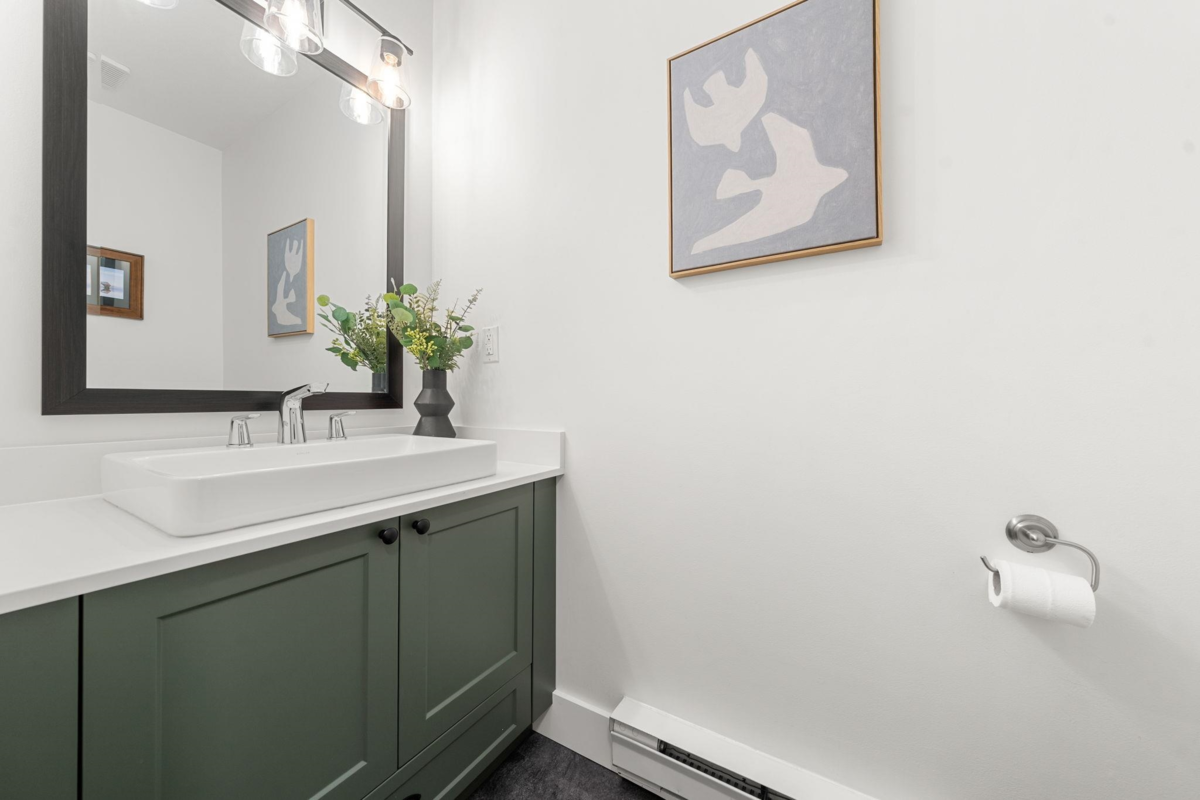 Outdoor Deck Photo of 3 1700 Mamquam Road, Squamish, BC