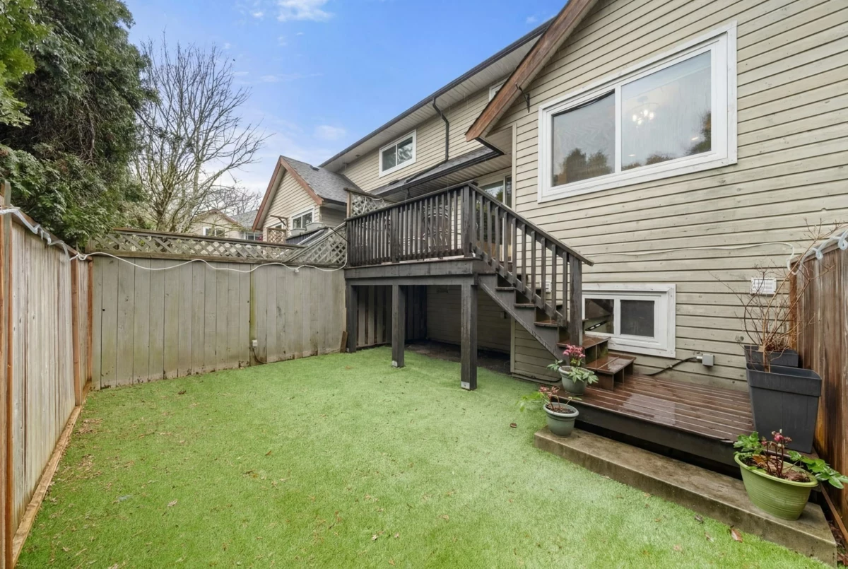Outdoor Kitchen Photo of 3 1700 Mamquam Road, Squamish, BC