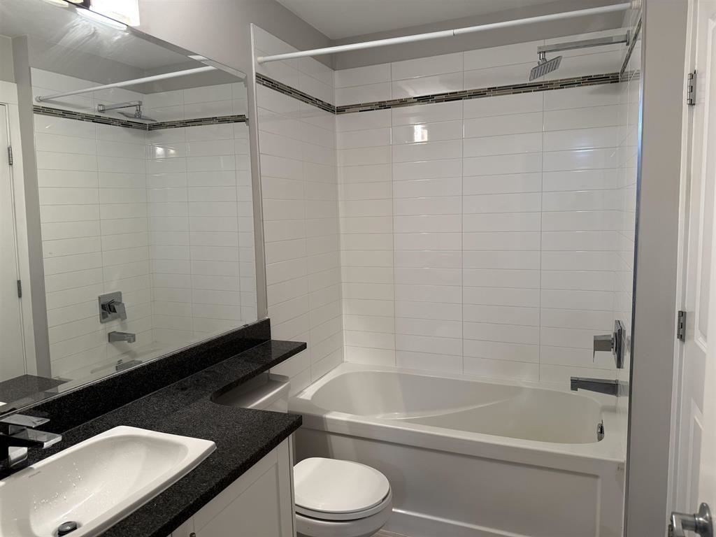 Breakfast Nook Photo of 105 11580 223 Street, Maple Ridge, BC