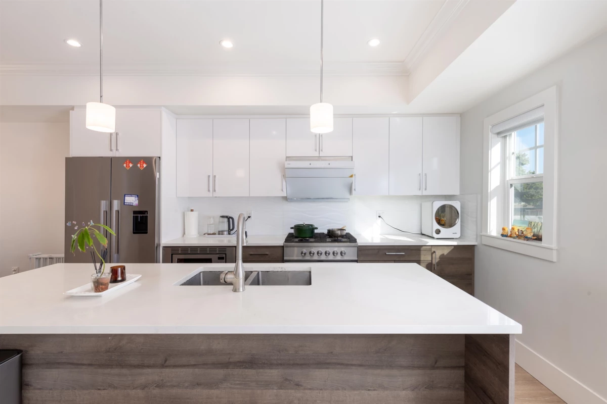 Kitchen Photo of 9 9211 Mckim Way, Richmond, BC