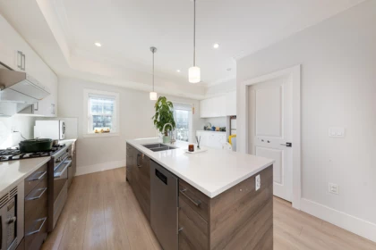 9 9211 Mckim Way, Richmond, BC