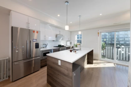 9 9211 Mckim Way, Richmond, BC