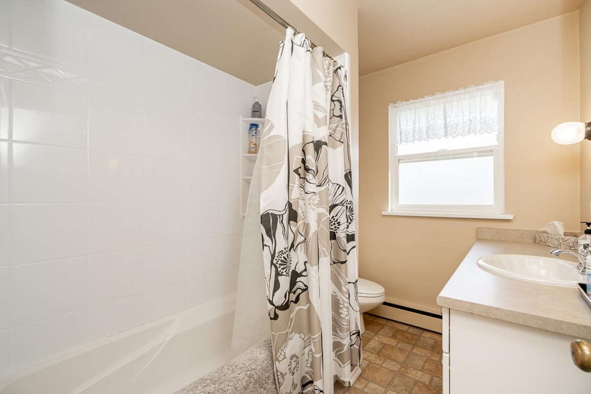 Bedroom 2 Photo of 1590 Westminster Avenue, Port Coquitlam, BC