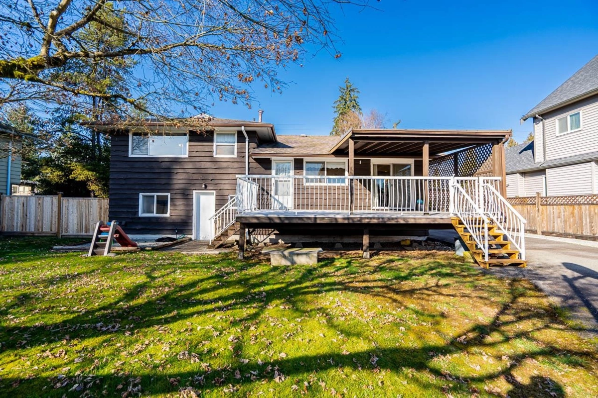 Laundry Room Photo of 1590 Westminster Avenue, Port Coquitlam, BC
