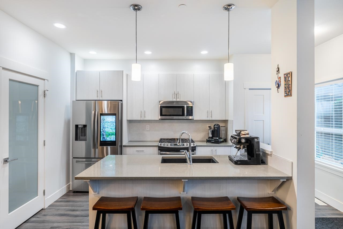 Walk-In Closet Photo of 11167 240th Street, Maple Ridge, BC