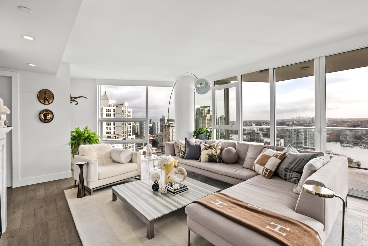 Kitchen Island Photo of 2502 499 Pacific Street, Vancouver, BC