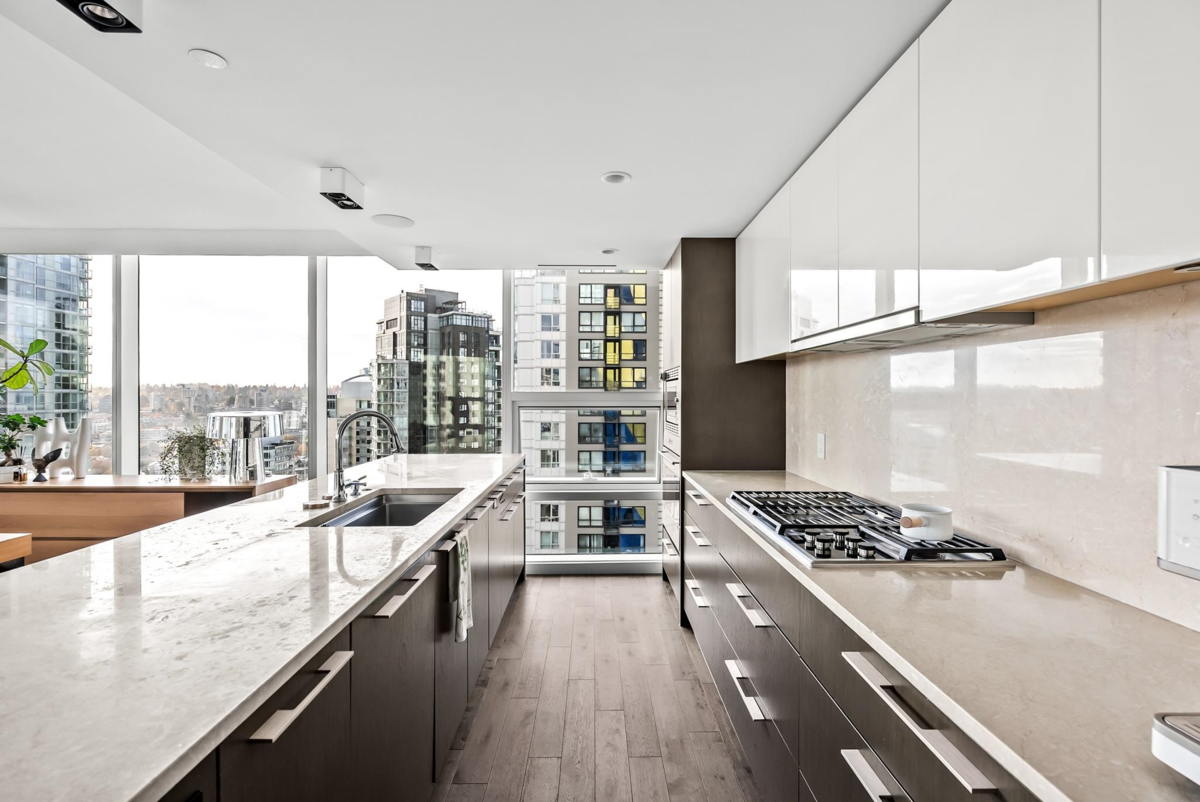 Walk-In Closet Photo of 2502 499 Pacific Street, Vancouver, BC