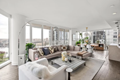 2502 499 Pacific Street, Vancouver, BC