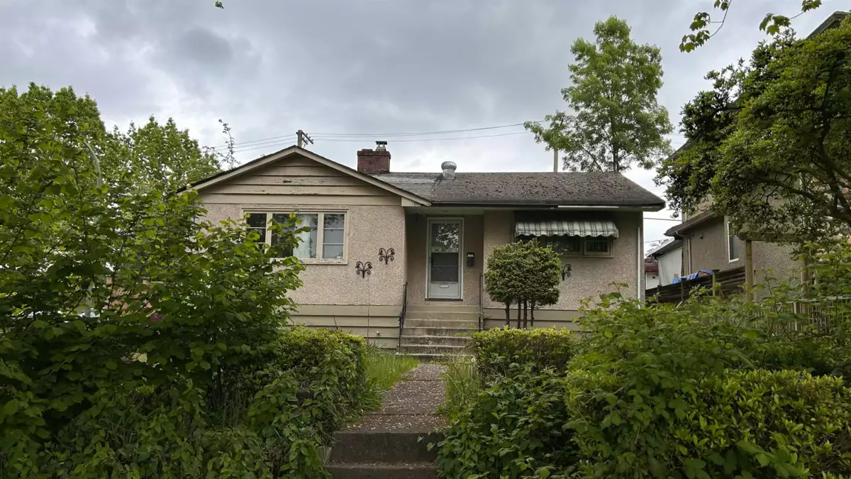 Living Room Photo of 2306 Rupert Street, Vancouver, BC