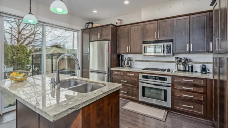 Kitchen Island Photo of 51 22865 Telosky Avenue, Maple Ridge, BC