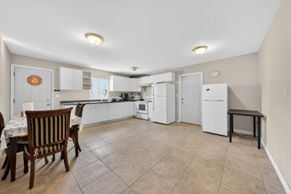 Hot Tub / Spa Photo of 8800 Francis Road, Richmond, BC
