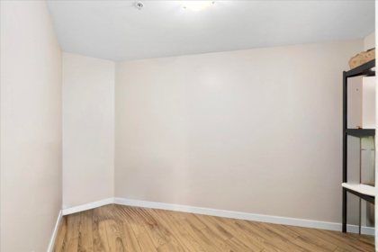 Guest Bathroom Photo of 3220 240 Sherbrooke Street, New Westminster, BC