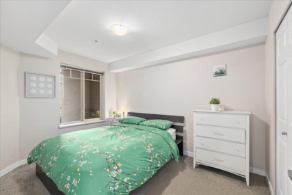 Powder Room Photo of 3220 240 Sherbrooke Street, New Westminster, BC