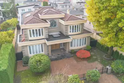 Swimming Pool Photo of 1088 W 42nd Avenue, Vancouver, BC