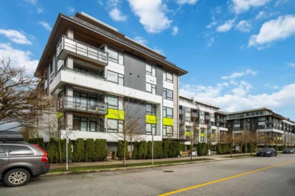 Outdoor Deck Photo of 505 3018 St. George Street, Port Moody, BC